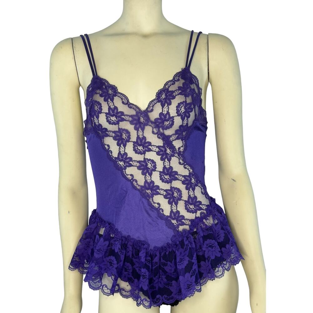 Vintage Val Mode lingerie top in purple lace ruffled made in USA X Small Petite